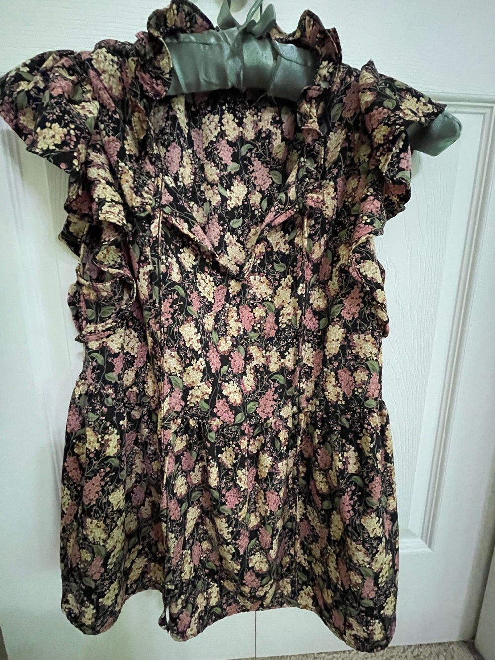 Betsey’s Boutique Floral Ruffle Sleeve Women’s Top